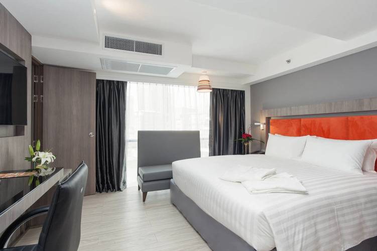 Grand 5 Hotel & Plaza Sukhumvit Bangkok