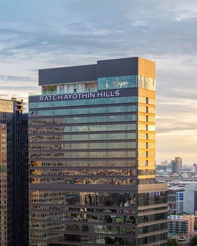 The Quarter Ratchayothin By Uhg
