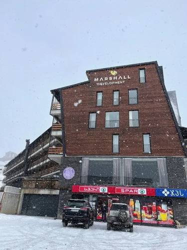 Горящий тур в Грузию — отель Walk To Ski Lift-1br-Studio-Balcony-Parking (Гудаури)