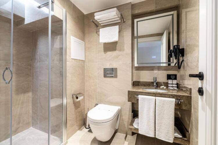 Zalel Hotels Old City