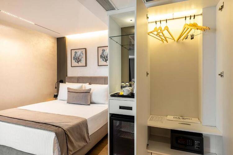 Zalel Hotels Old City