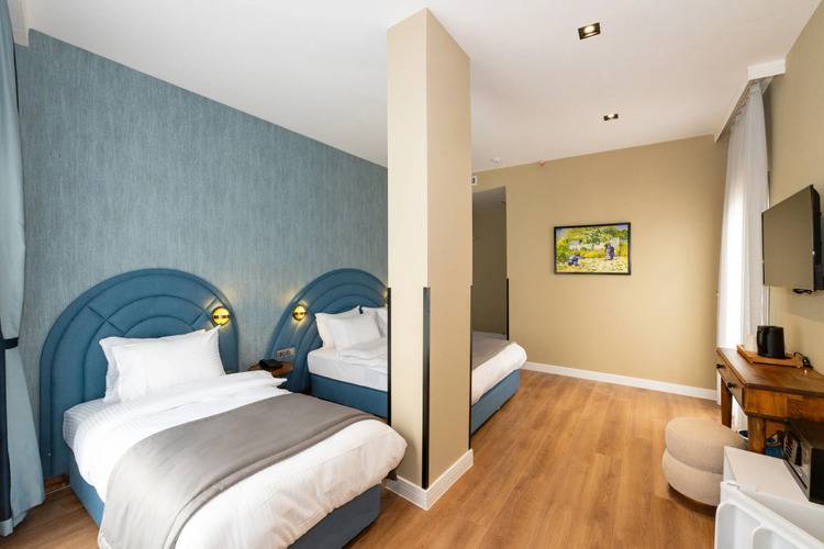 Nenessa Airport Hotel