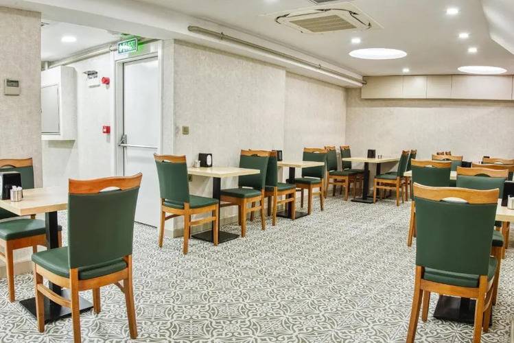 Flori̇na Hotel