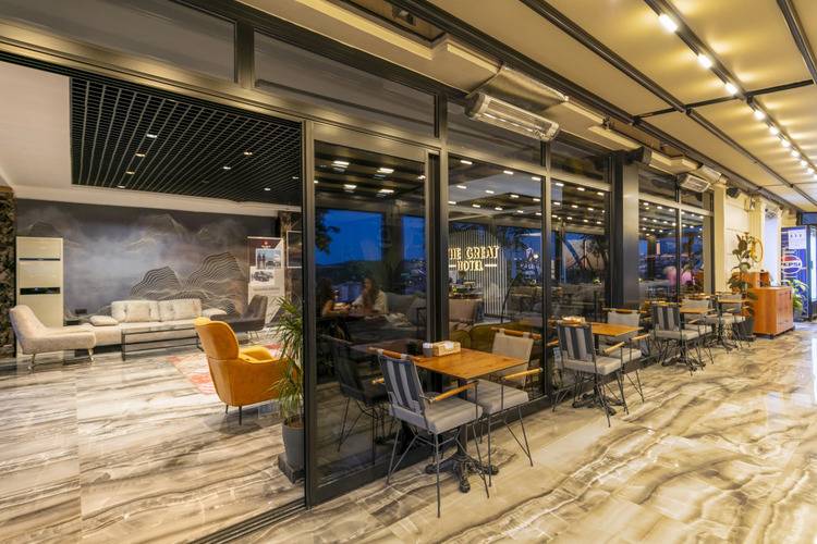The Great Airport Hotel
