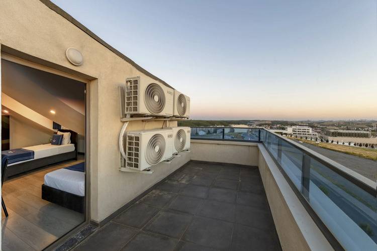 The Great Airport Hotel