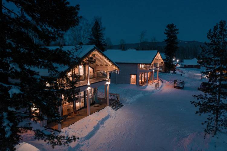 Vallery Chalet