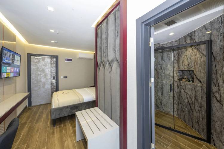 Heaven Premium Airport Hotel