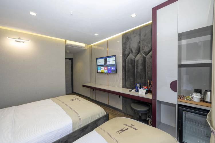 Heaven Premium Airport Hotel
