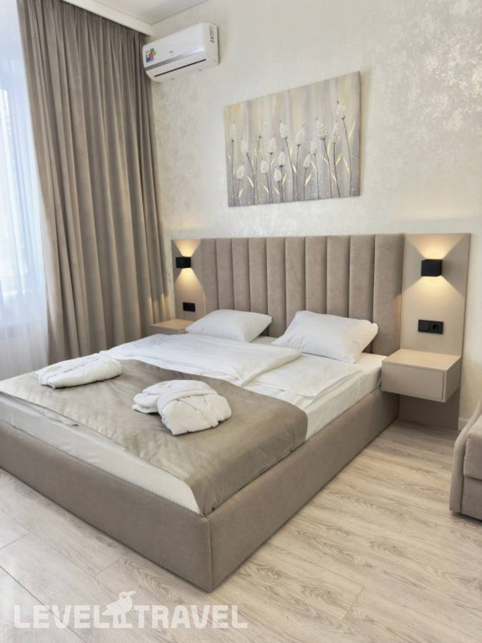 Отель Квартира Светлая В Курортном Парке В Элитном Доме — Ессентуки, Россия