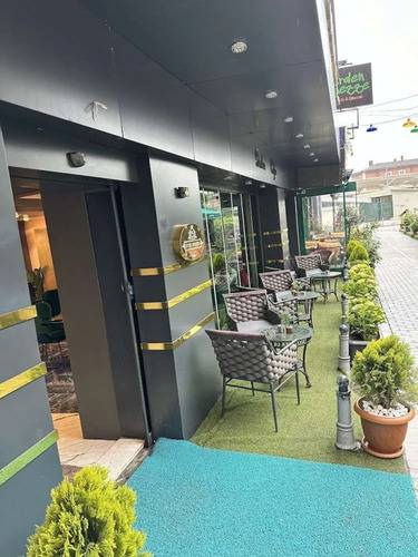 Crowned Plus Hotel
