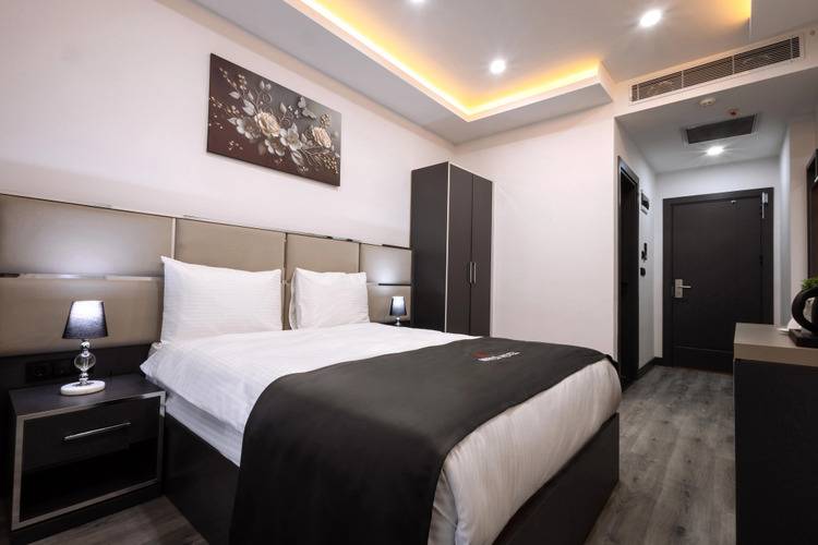 Meyzi Hotel