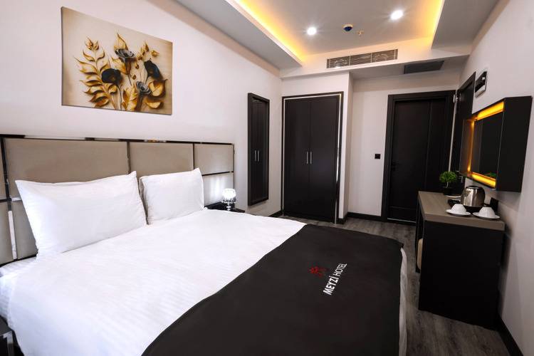 Meyzi Hotel