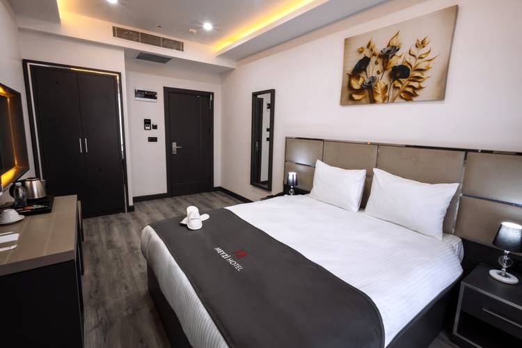 Meyzi Hotel