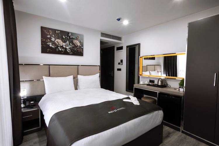 Meyzi Hotel