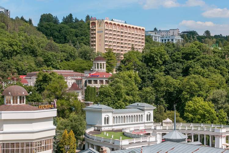 Отель Александр