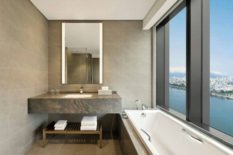 Courtyard By Marriott Danang Han River