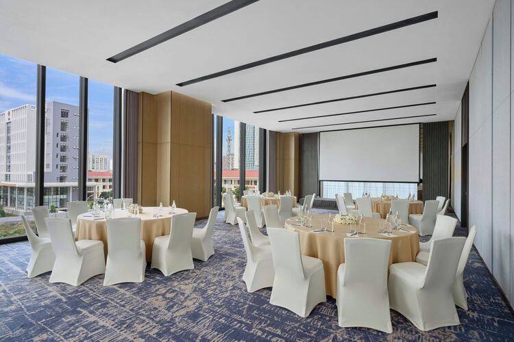 Courtyard By Marriott Danang Han River