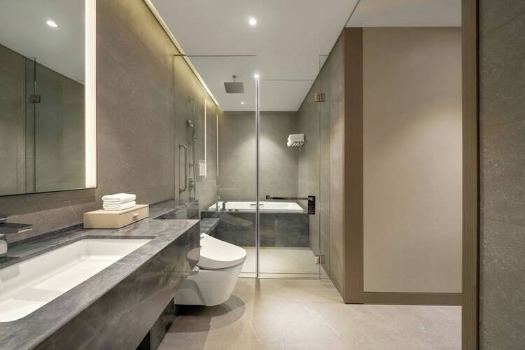 Courtyard By Marriott Danang Han River