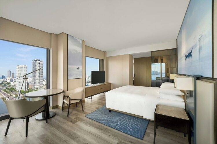 Courtyard By Marriott Danang Han River