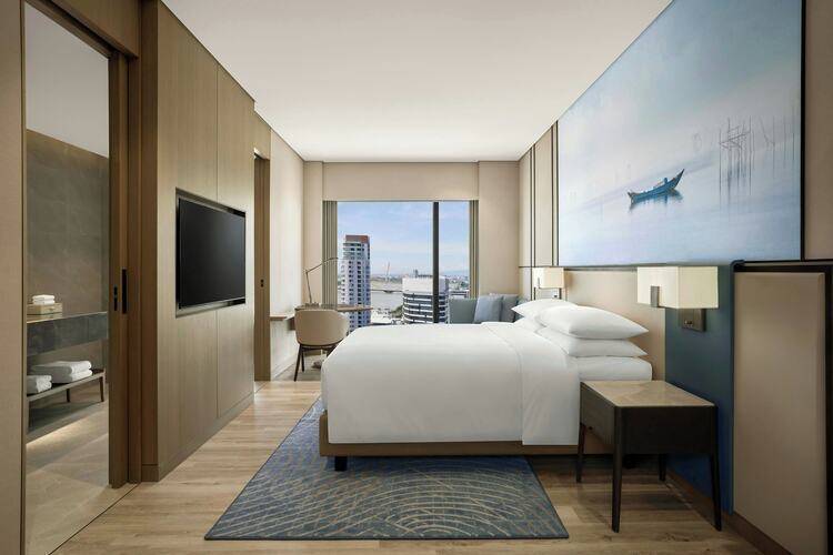 Courtyard By Marriott Danang Han River