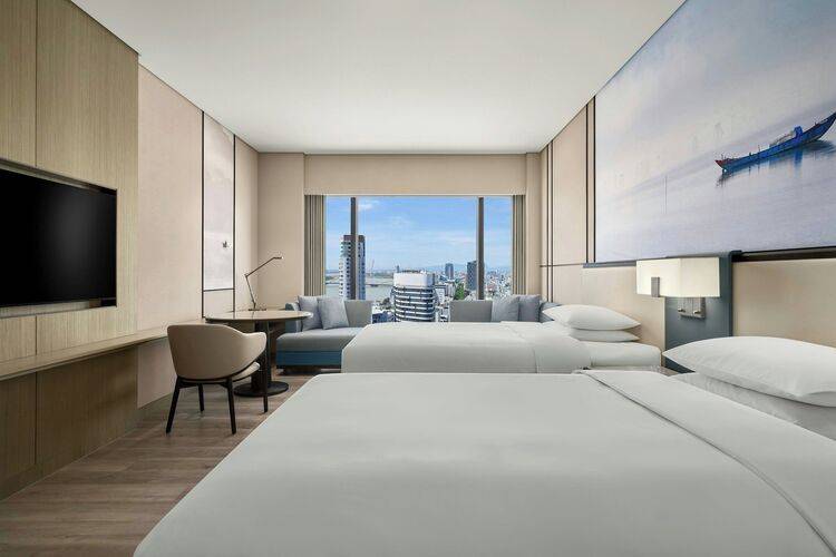 Courtyard By Marriott Danang Han River
