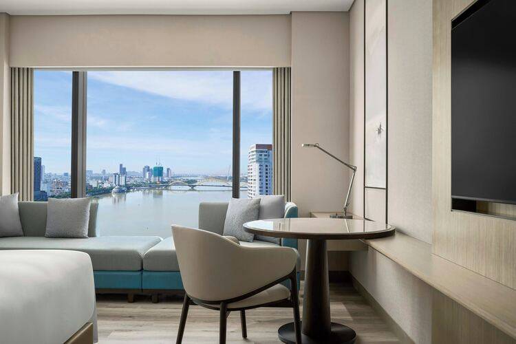 Courtyard By Marriott Danang Han River