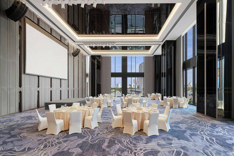 Courtyard By Marriott Danang Han River