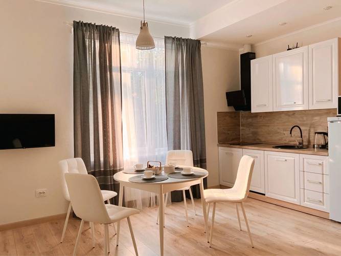 Апартаменты Solar С Двориком Для Курения, Пр. Калинина 38 (2)