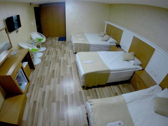 Lal Hotel