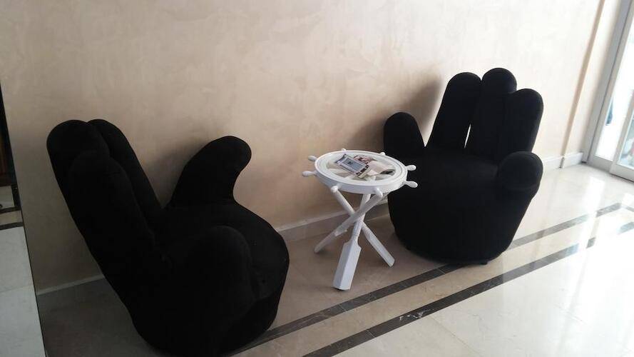 Lal Hotel