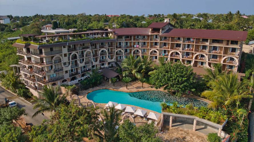 Palumbo Waves Resort