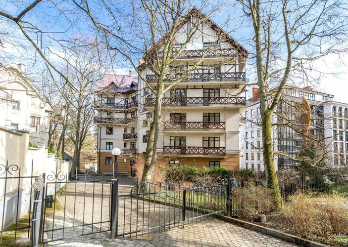 Квартира Трехкомнатная Vip Bookingapart Балтика В Самом Центре Светлогорска