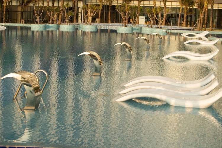 The Empyrean Cam Ranh Beach Resort