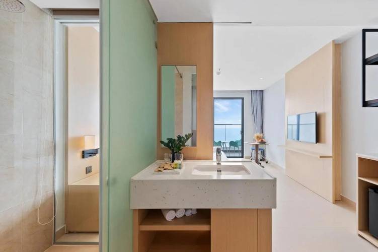 The Empyrean Cam Ranh Beach Resort