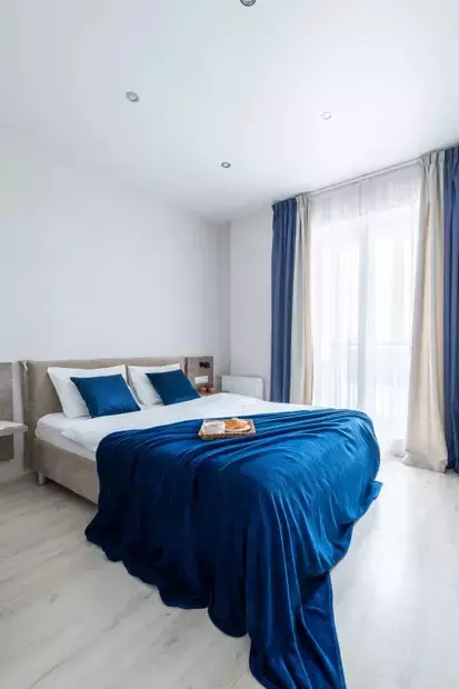 Квартира На Сутки Минск Маяк Метро 3 Минуты Бесконтактное Заселение Wi-Fi Кухня Объединена С Жилой Зоной Отдельная Спальня