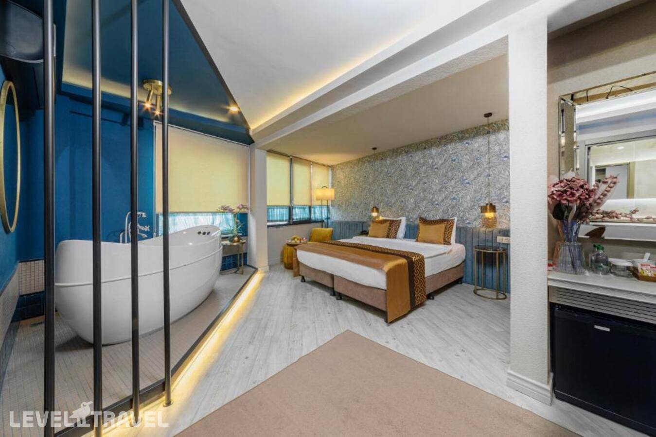 Ayramin Deluxe Hotel — фото 1