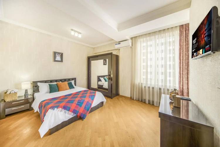 Апартаменты Stay Inn На Ул. Бузанда, 13