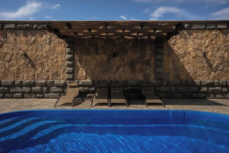 Ris Signature Villa Zovuni