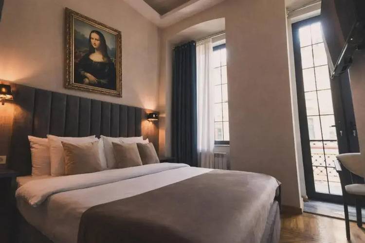 Renaissance Boutique Hotel