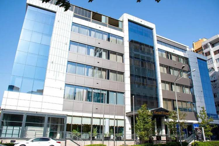 Graaf Hotel (Грааф)