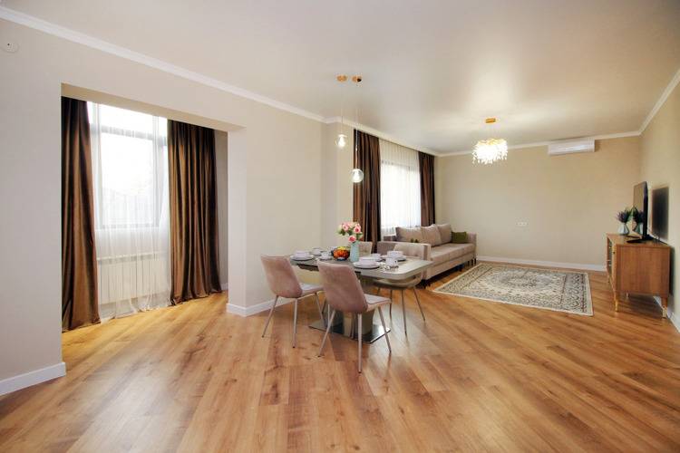 Апартаменты Modern Spacious And Elegant Apt, Казахстан