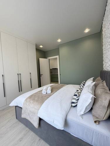 Квартира Двухкомнатная С Красивым Видом Из Окна