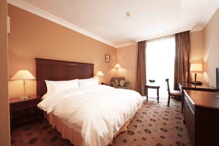 Отель Lotte City Tashkent Palace