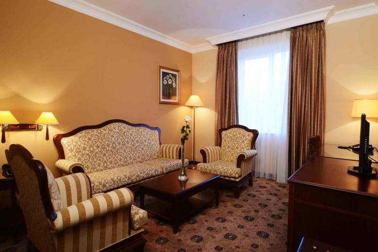 Отель Lotte City Tashkent Palace