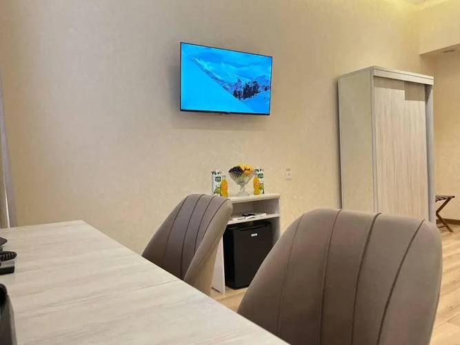 Aks Hotel