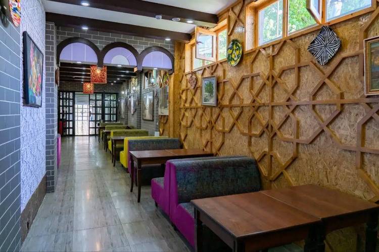 Gallery B&B Hotel (Галерея)