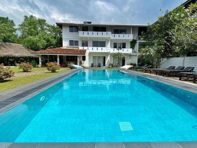 Villa Kaya Guest House