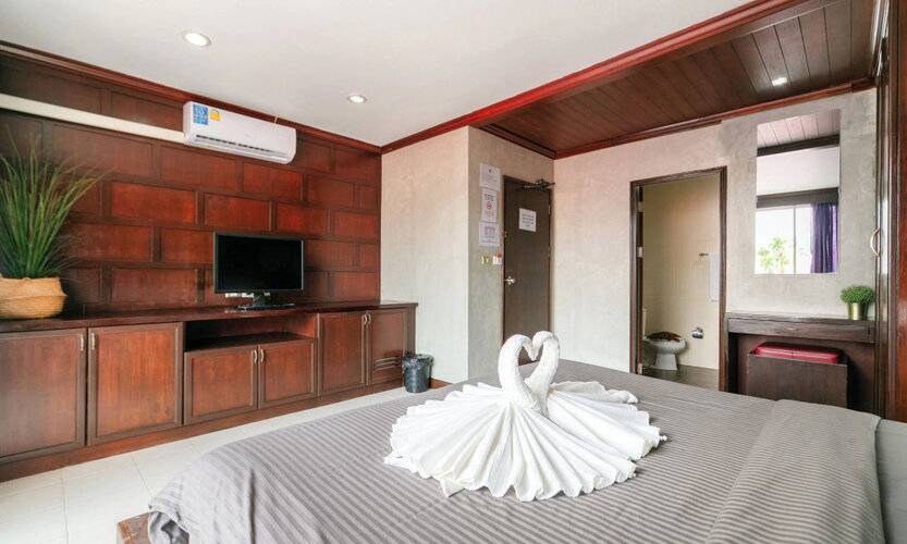Ebs Hostel Phuket