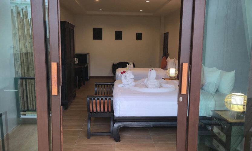 Blue Palm Residence Kata
