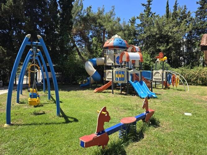 WB TRAVEL Serra Park